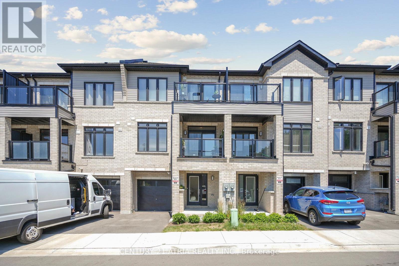 704 585 Colborne St, Brantford, ON N3S 0K4