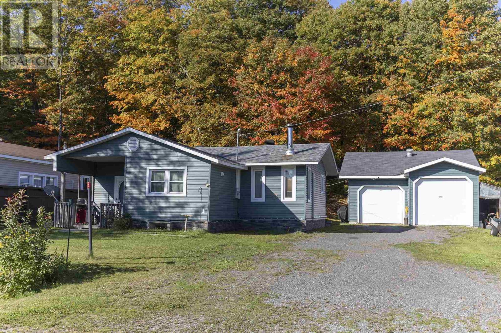 45 Hiltz Rdaweres Township, Heyden, ON P6A 5K7
