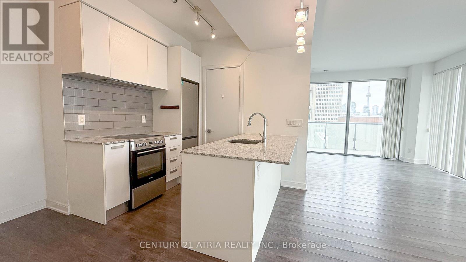 1805 57 St Joseph St, Toronto, ON M5S 0C5