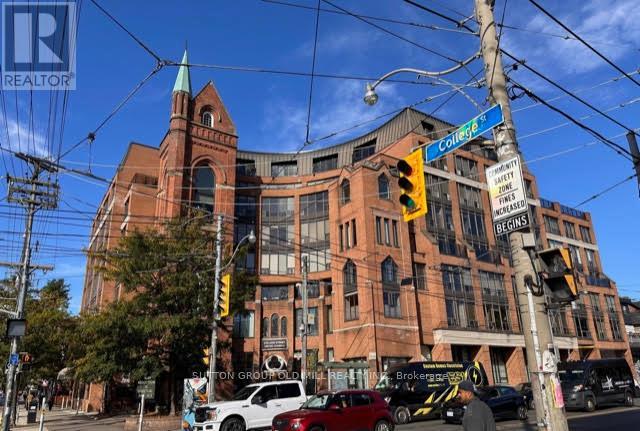 211 456 College St, Toronto, ON M6G 4A3