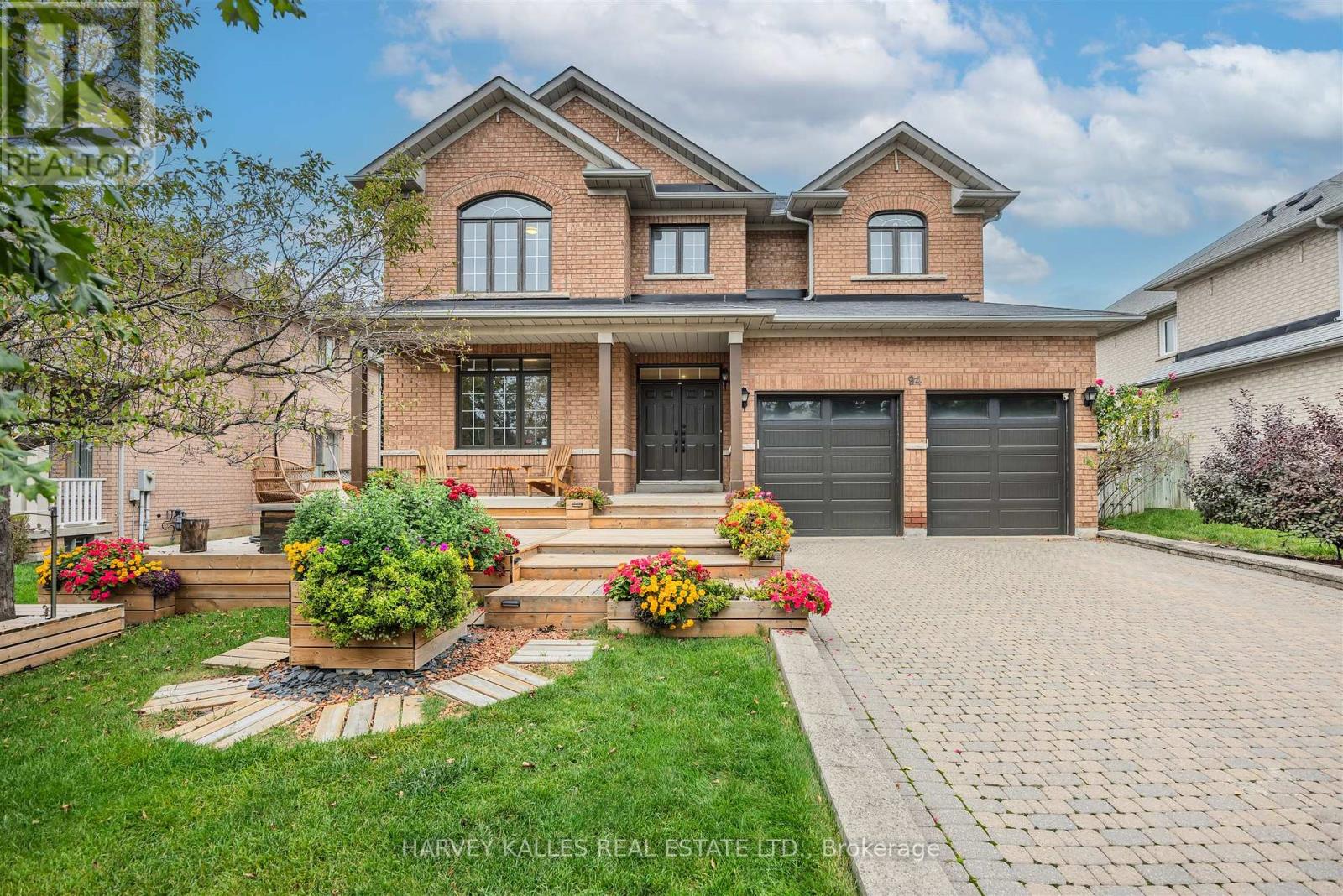 94 Sutcliffe Cres, Markham, ON L6C 1X3