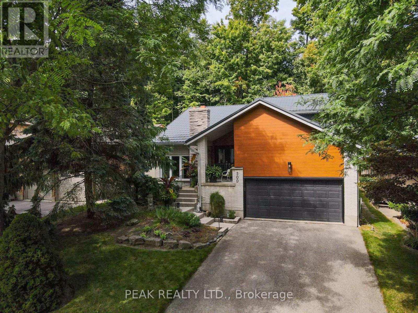 500 Foxhill Pl, Waterloo, ON N2T 1X7
