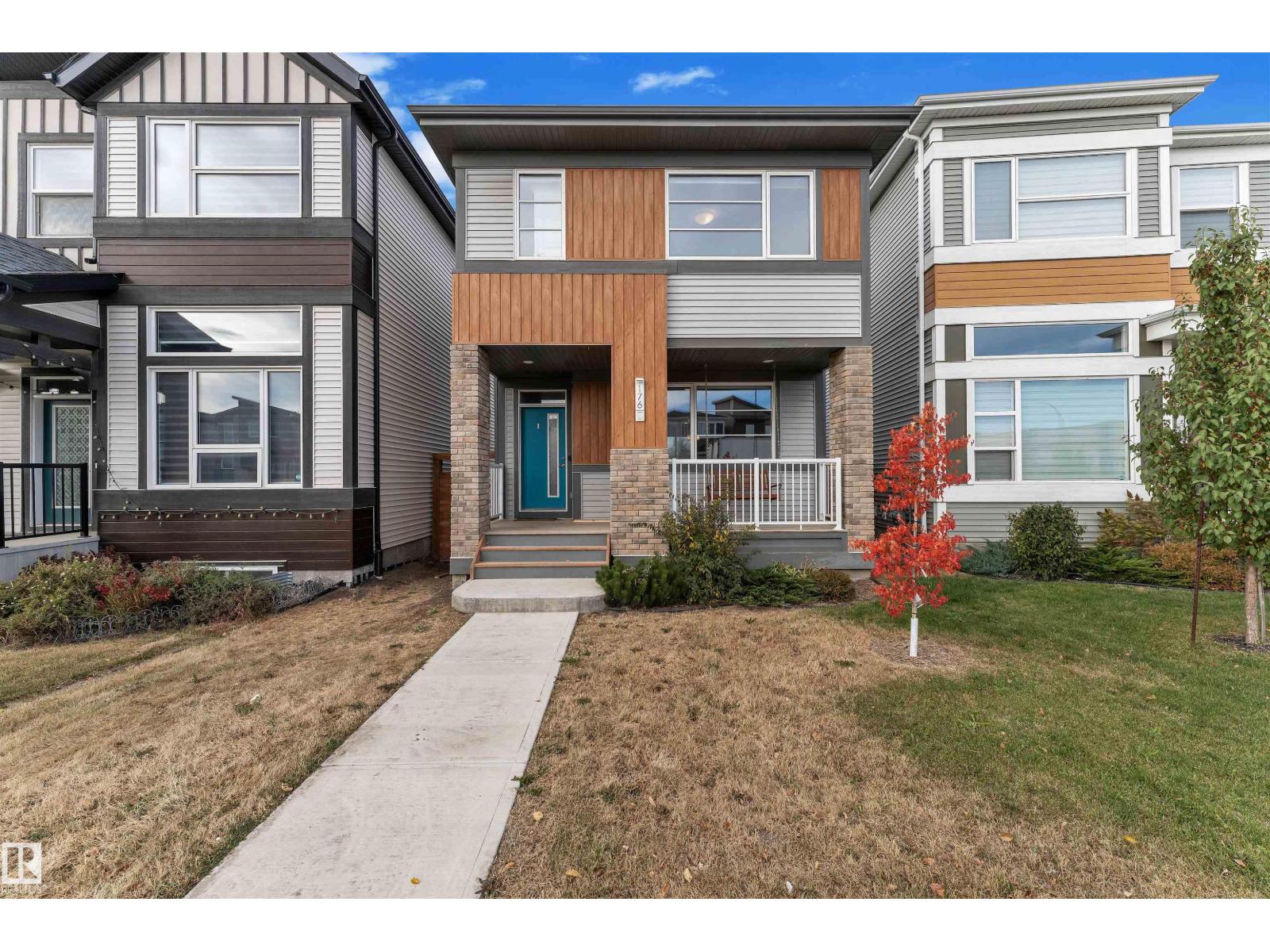 176 Charlesworth Dr SW, Edmonton, AB T6X 2W5