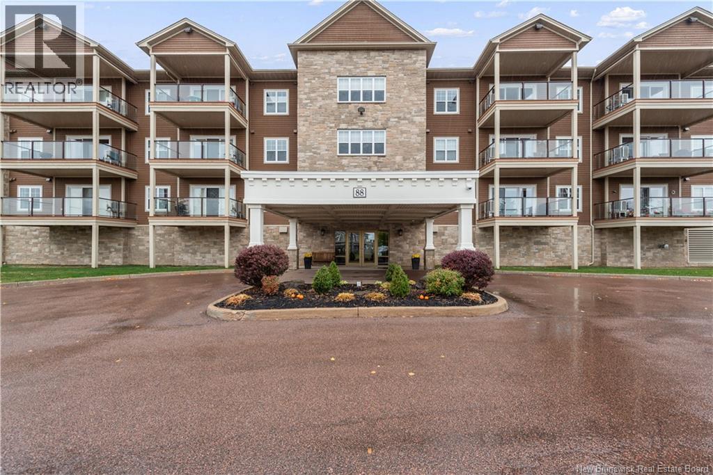 88 Woods Terrace Unit 401, Moncton, NB E1G 1X6