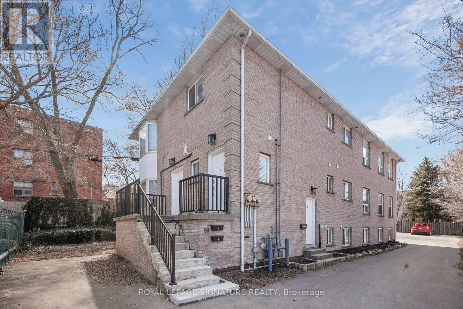 90 Tisdale St S, Hamilton, ON L8N 2W2