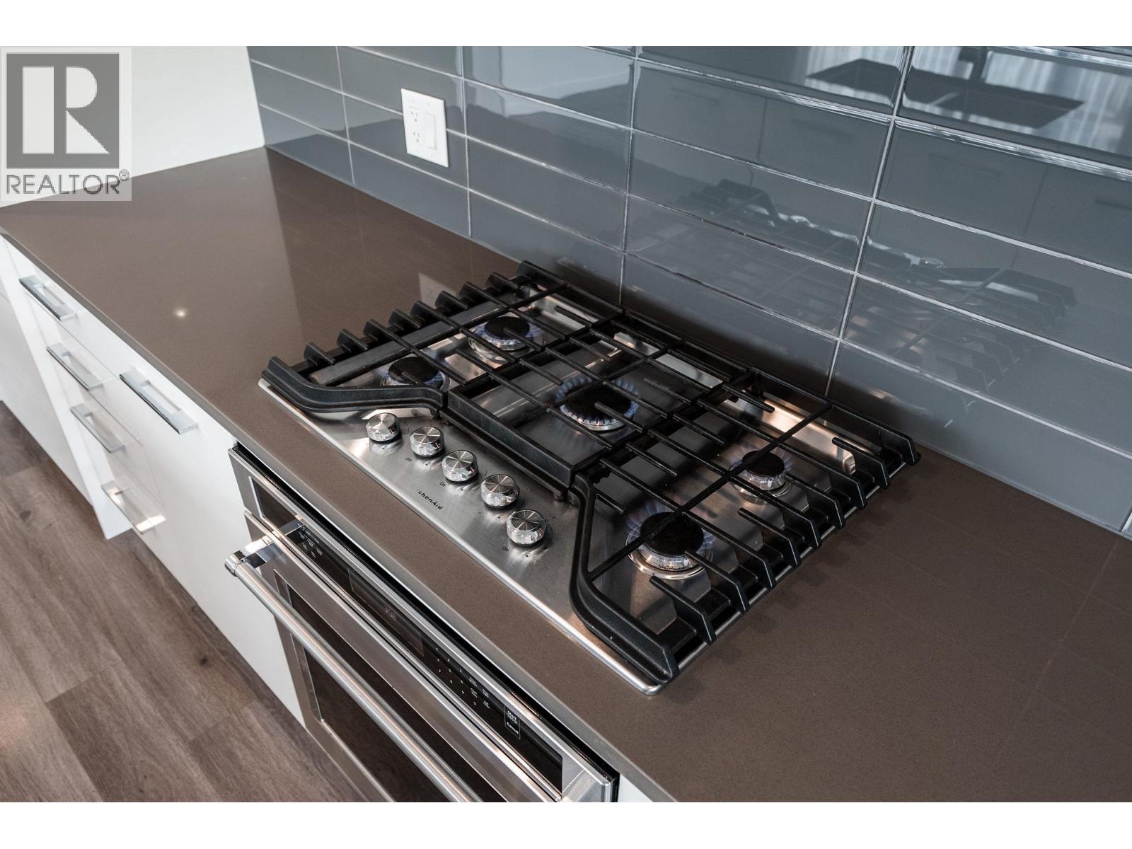 3096 Windsor Gate Unit 1106, Coquitlam, BC V3B 0P4
