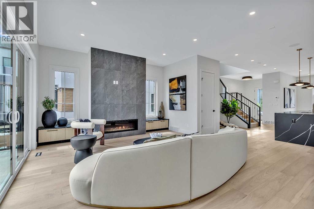 352 Normandy Dr SW, Calgary, AB T3E 7J6