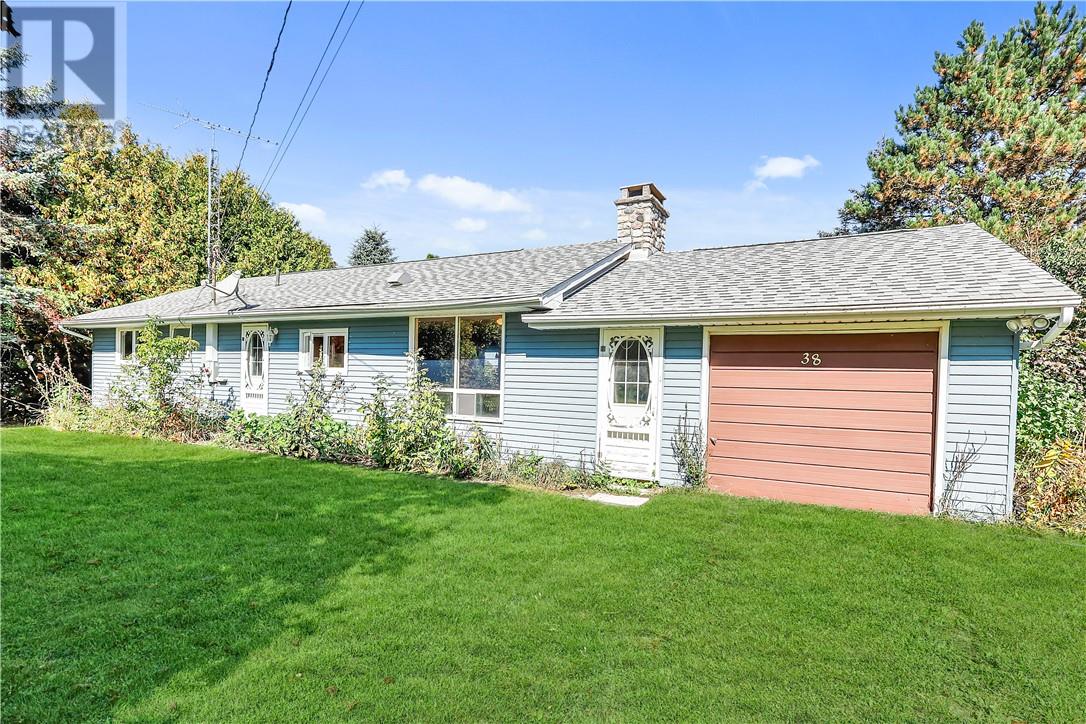 38 Rainbow Trl, Central Manitoulin, ON P0P 1S0