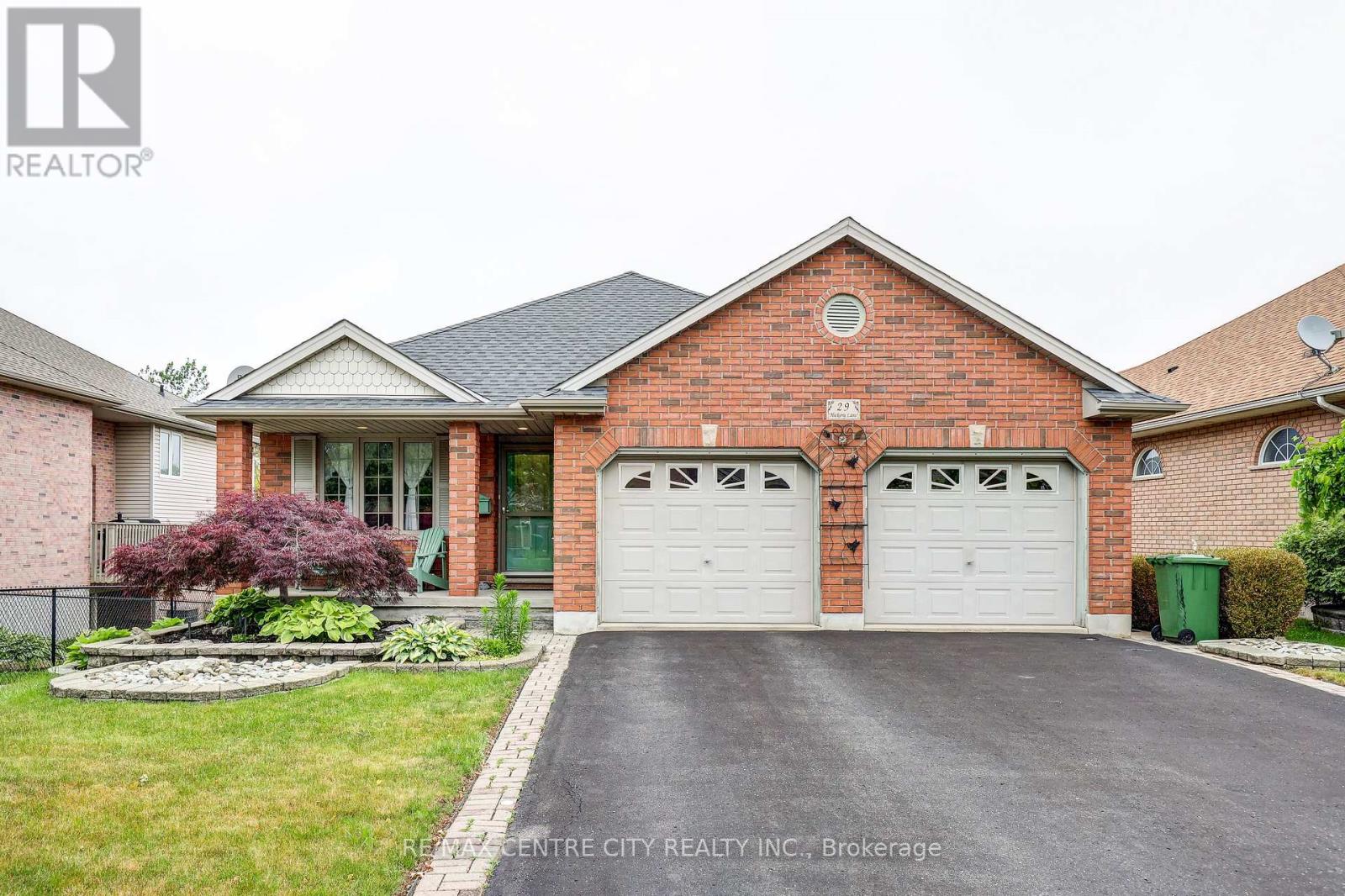 29 Hickory Ln, St. Thomas, ON N5R 6K9