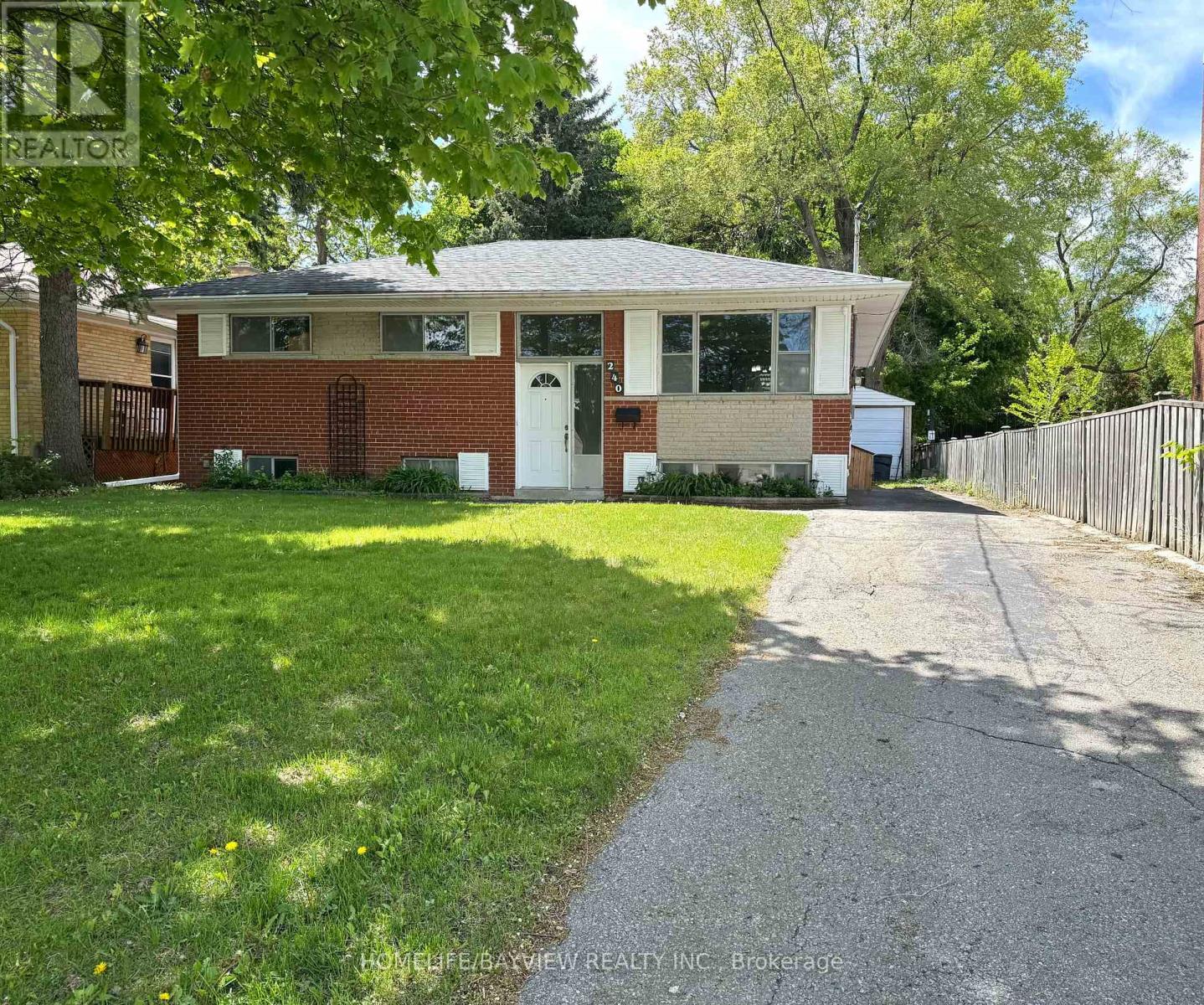 240 Jacey Anne Dr, Richmond Hill, ON L4C 4N5
