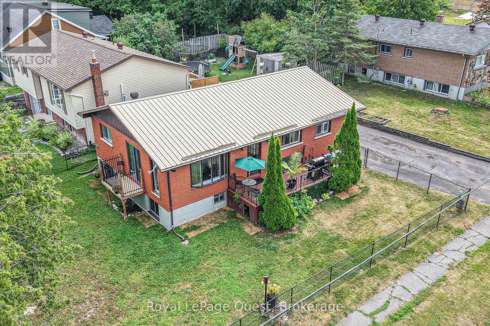 129 Simcoe St, Orillia, ON L3V 1G8