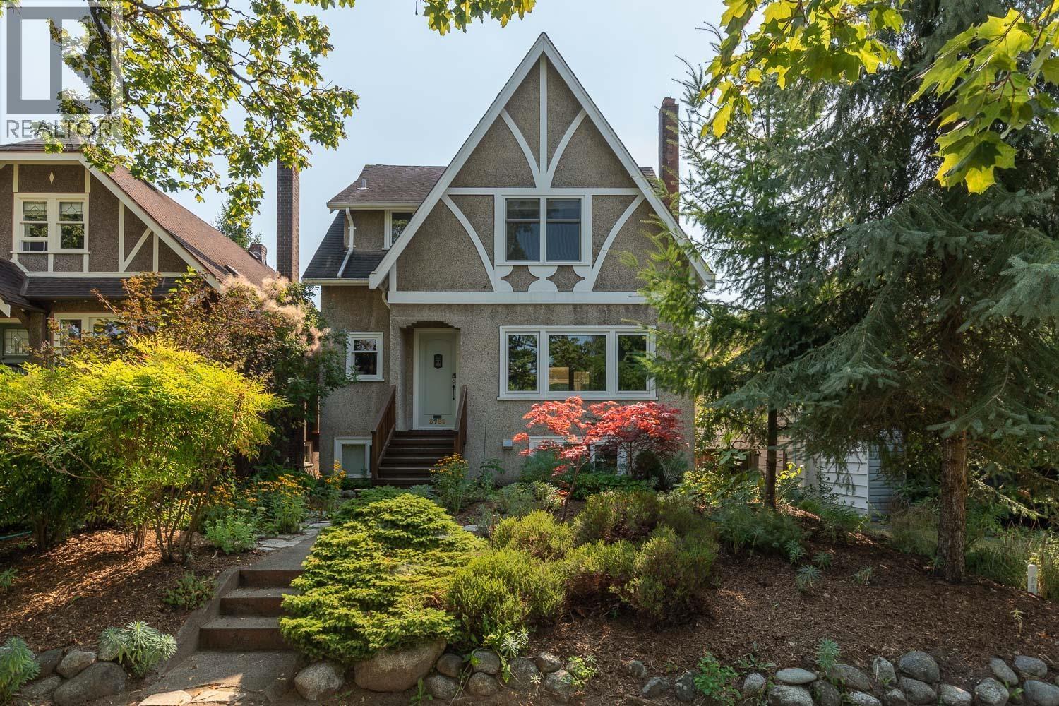 3782 W 24th Ave, Vancouver, BC V6S 1L6