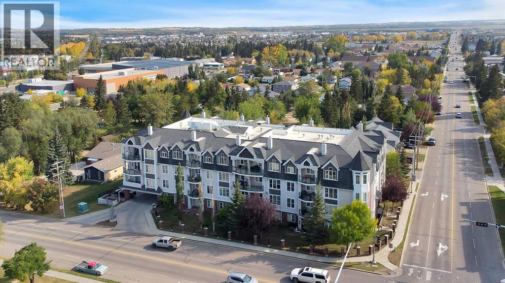 4707 50 Street Unit 401, Sylvan Lake, AB T4S 0G7