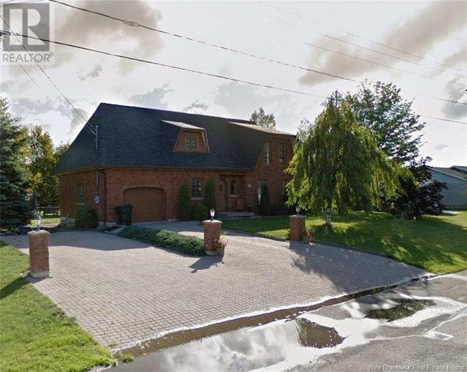 24 Paquin St, Saint-jacques, NB E7B 1V4