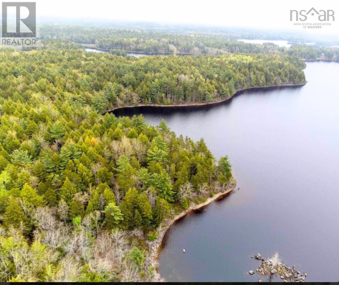 17 Narrows Rd, Labelle, NS B0T 1E0