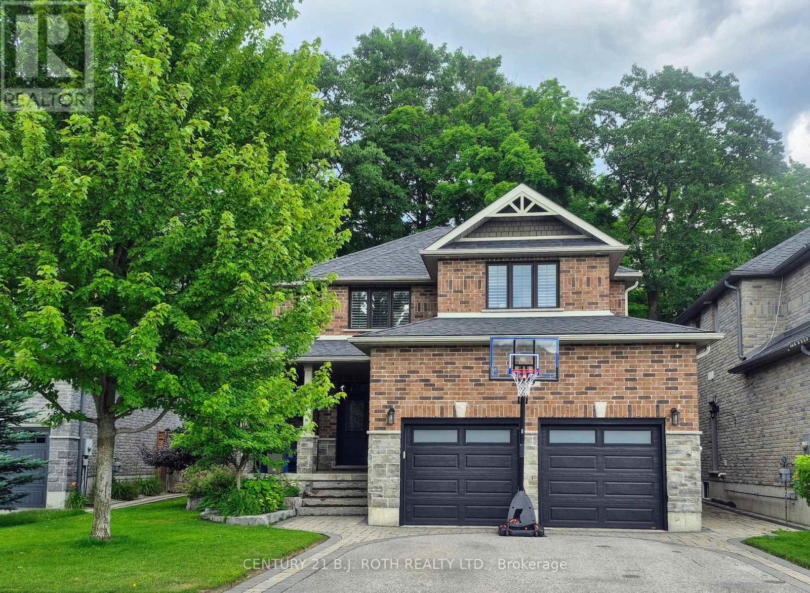 99 Jewel House Ln, Barrie, ON L4N 0T3