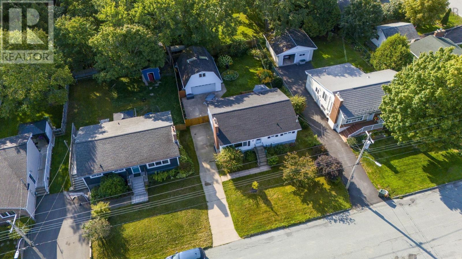 62 Maplewood Dr, Timberlea, NS B3T 1G1