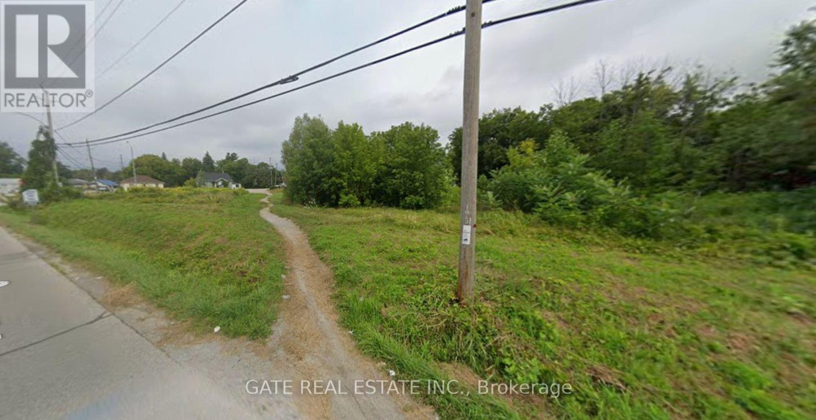 263 The Queensway South S, Georgina Keswick South, ON L4P 3C8
