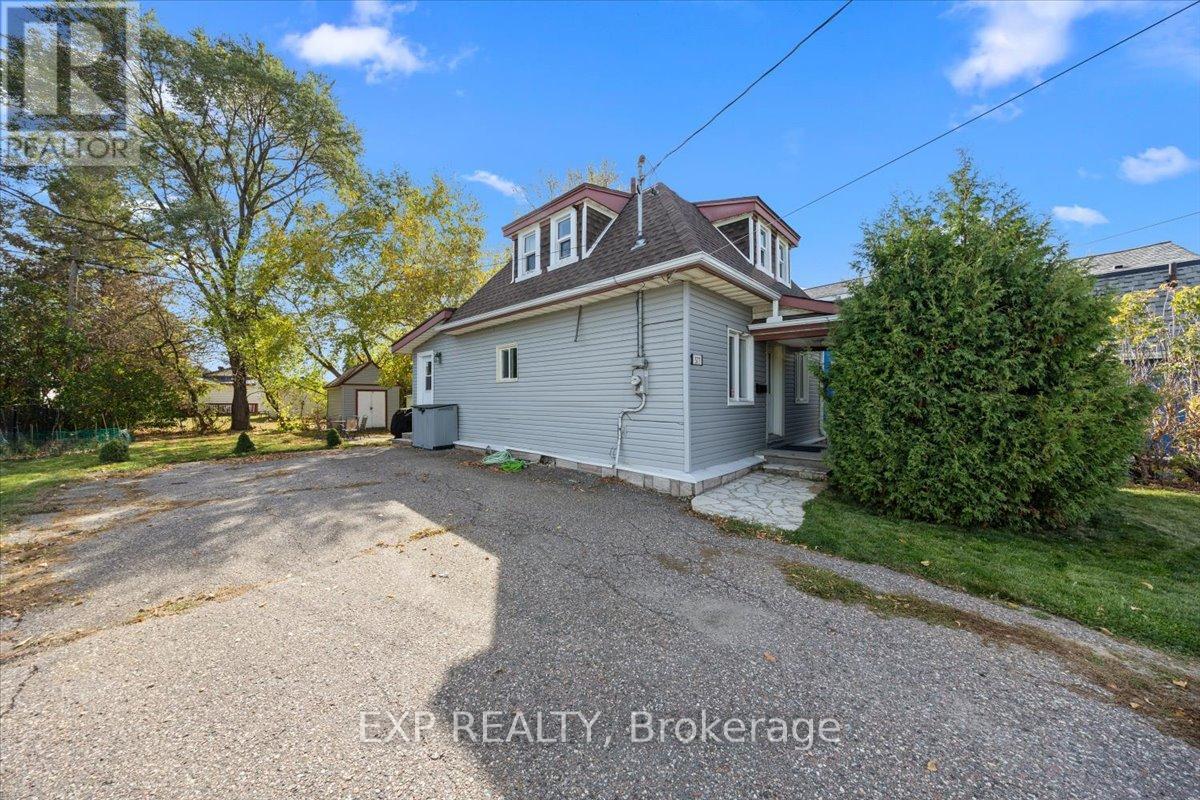 377 Lisgar Ave, Renfrew, ON K7V 3N3