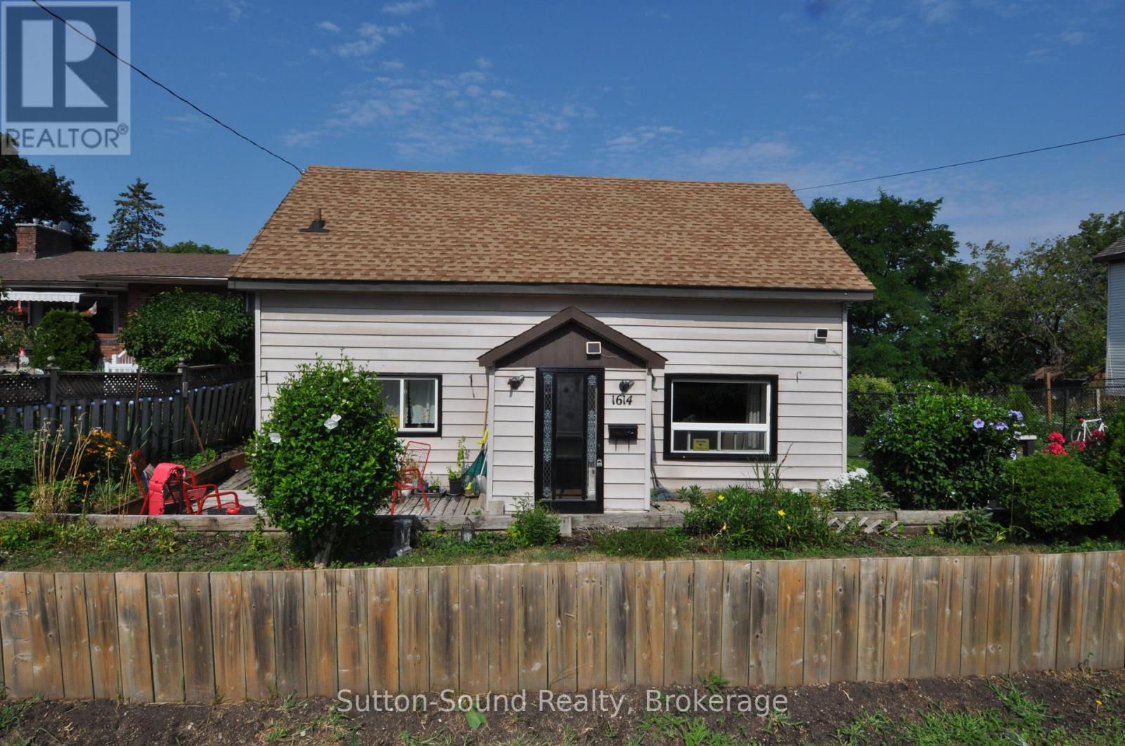 1614 3rd Avenue East, Owen Sound, ON N4K 2L9