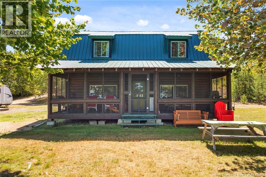 60 Mill Ln, Magaguadavic Lake, NB E6K 1G5
