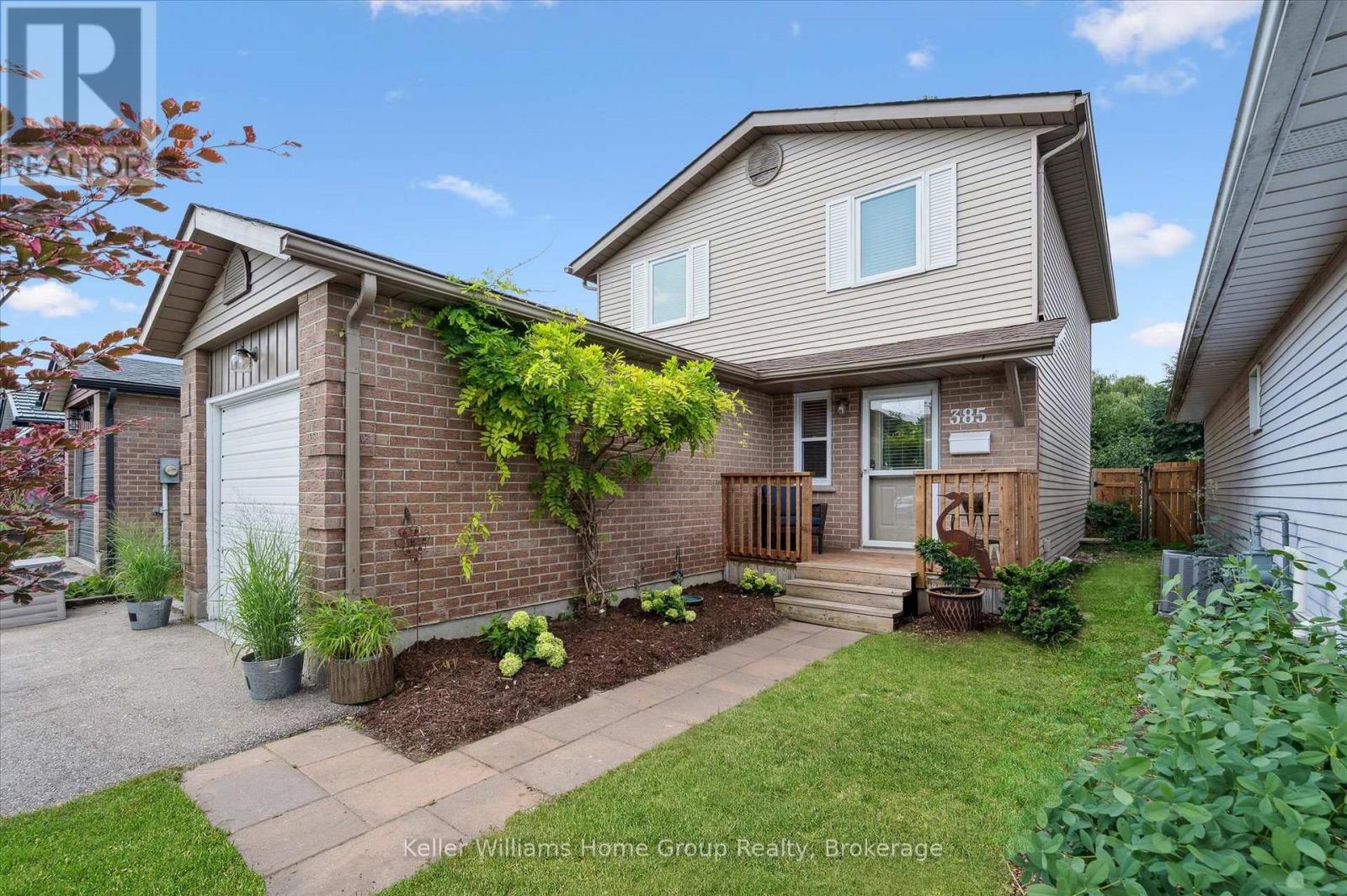 385 Strathallan St, Centre Wellington, ON N1M 3L3
