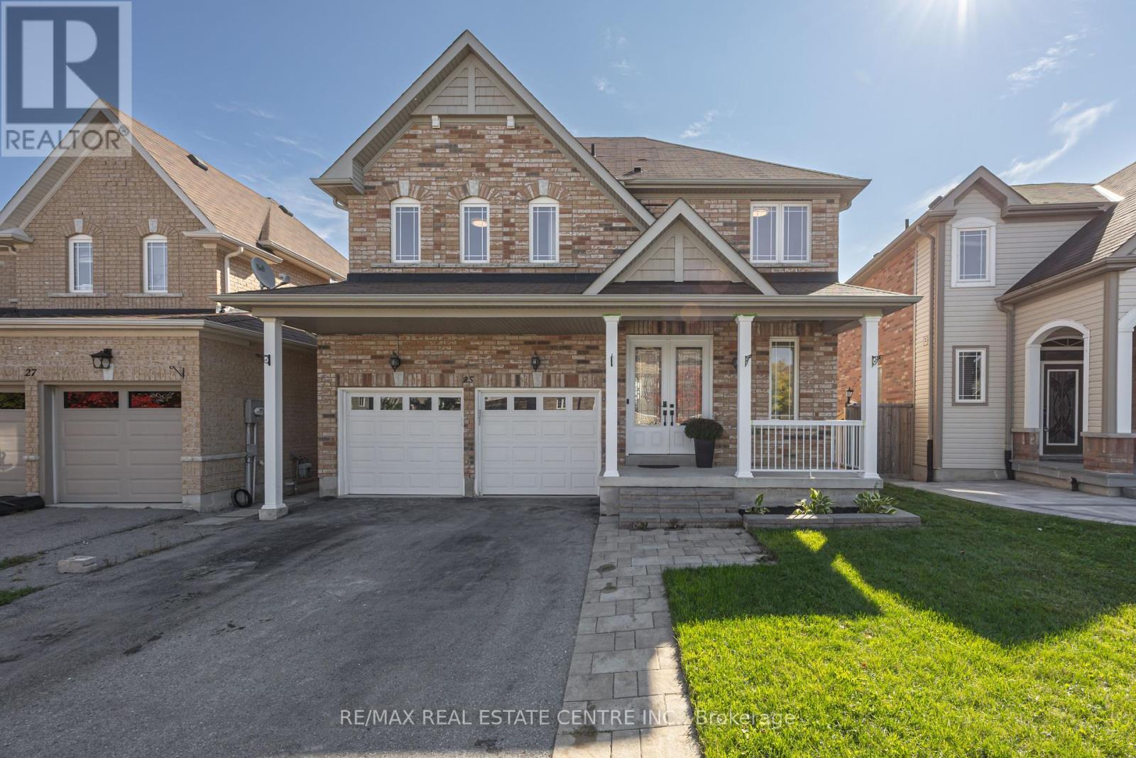 25 Bache Ave, Georgina, ON L0E 1P0