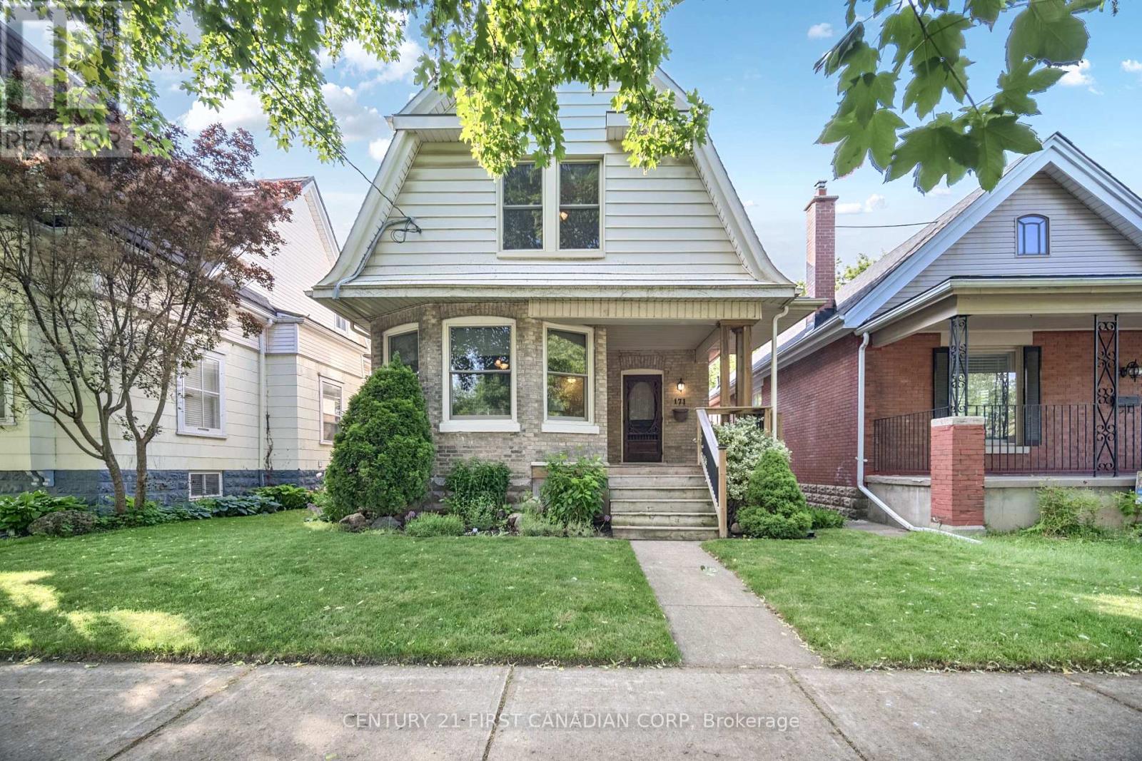 171 Mount Pleasant Ave, London, ON N6H 1E3