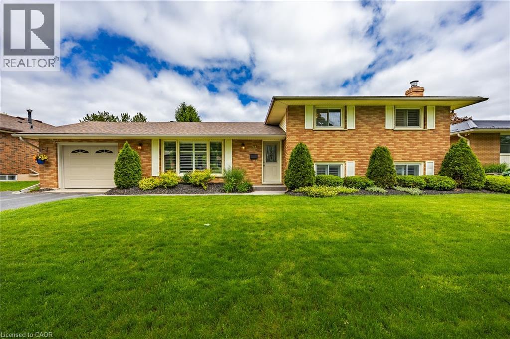 43 Berkley Cres, Simcoe, ON N3Y 2K3