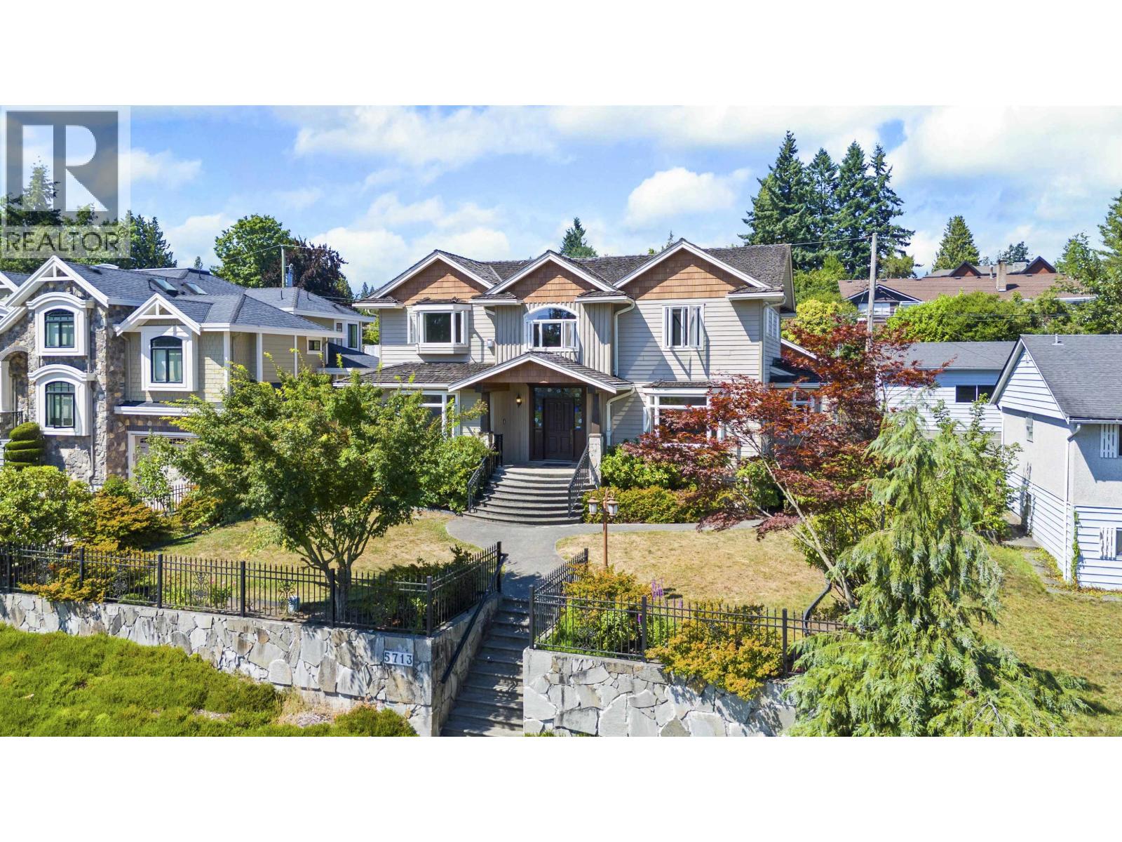 5713 Eglinton St, Burnaby, BC V5G 2B5
