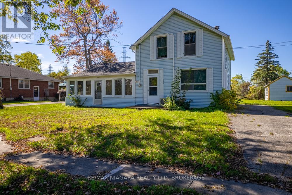 2295 Centre St, Thorold, ON L0S 1A0