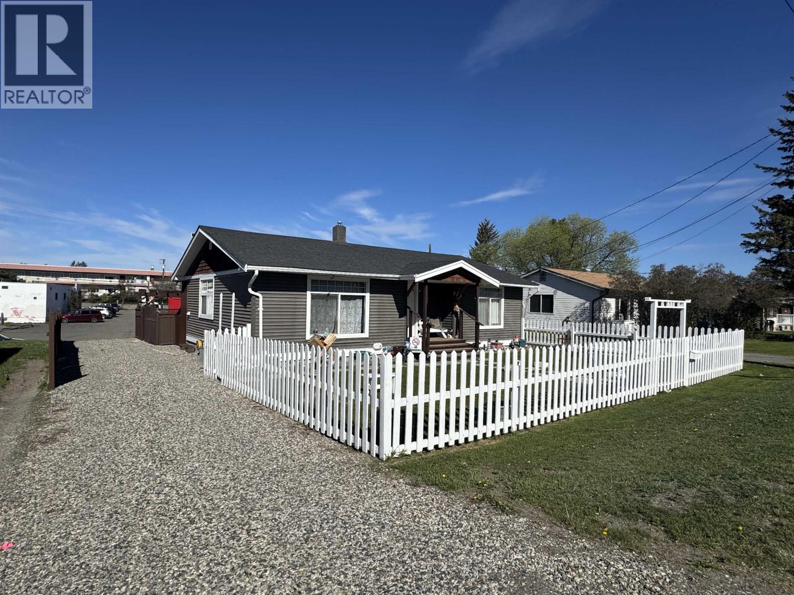 360 Cedar Ave, 100 Mile House, BC V0K 2E0