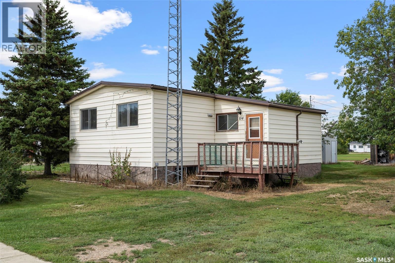 1st Avenue E Unit 104, Landis, SK S0K 2K0
