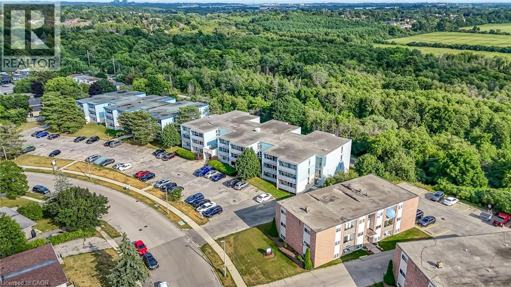 91 Conroy Crescent Unit 307, Guelph, ON N1G 2V5