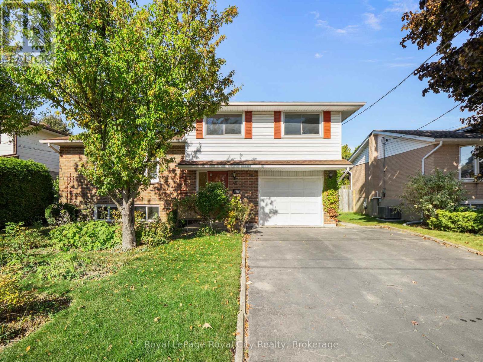 48 Glenbrook Dr, Guelph, ON N1E 1A9