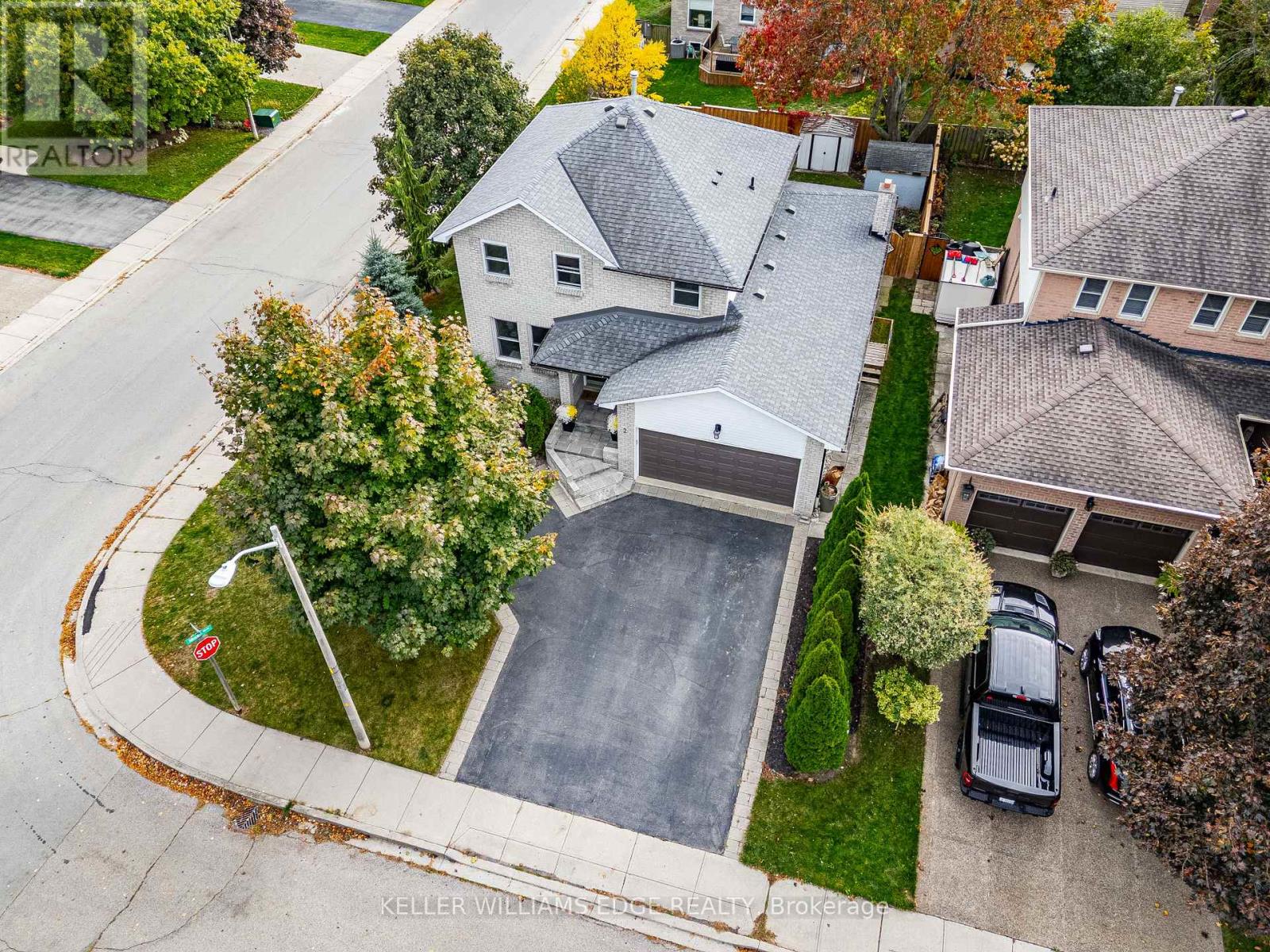2 Giffin Rd, Hamilton Dundas, ON L9H 6S1