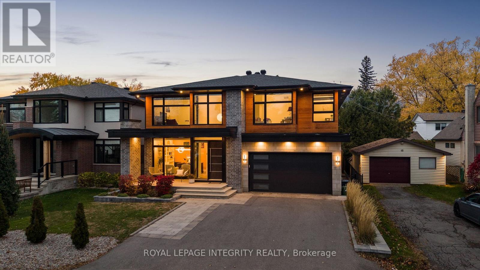 17 Lotta Ave, Ottawa, ON K2G 2A9