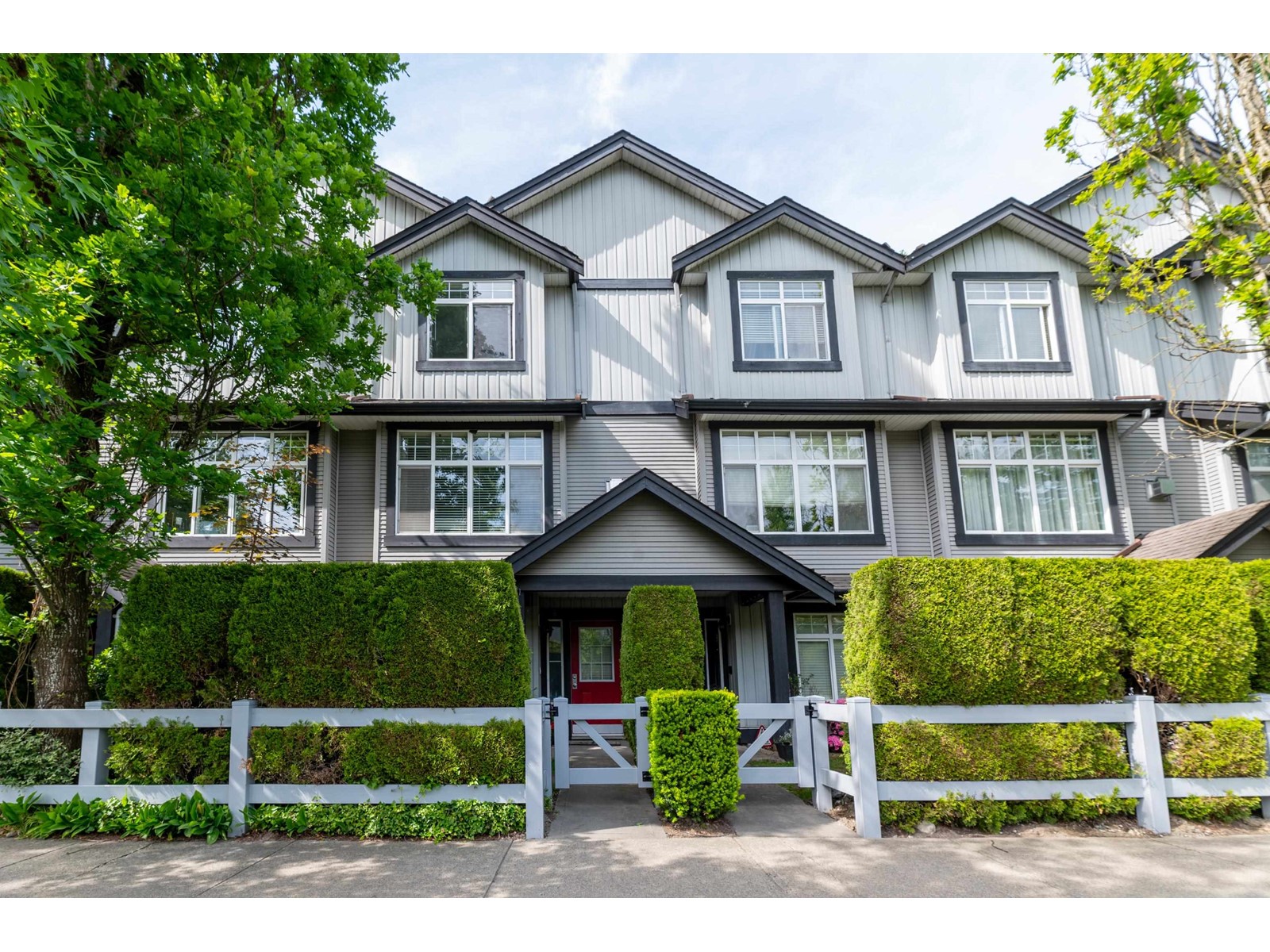 18839 69 Avenue Unit 8, Surrey, BC V4N 5S7