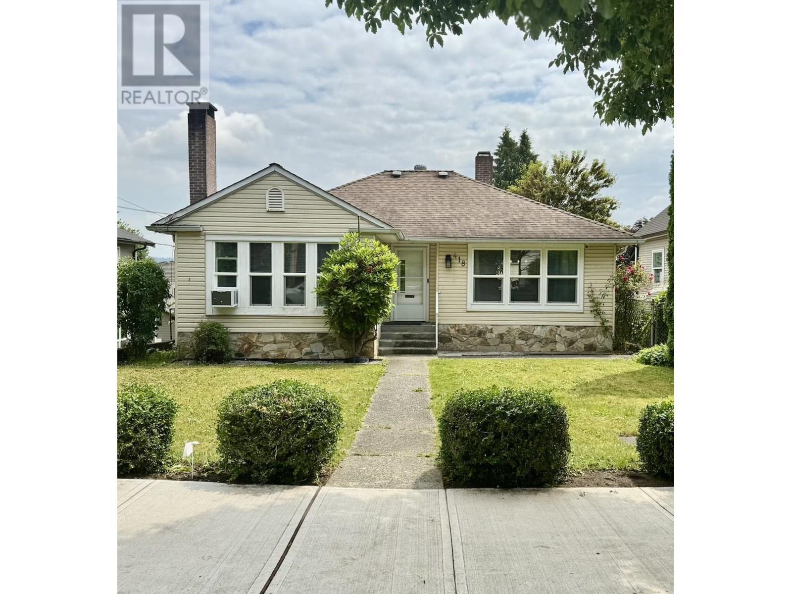418 Fader St, New Westminster, BC V3L 3T1