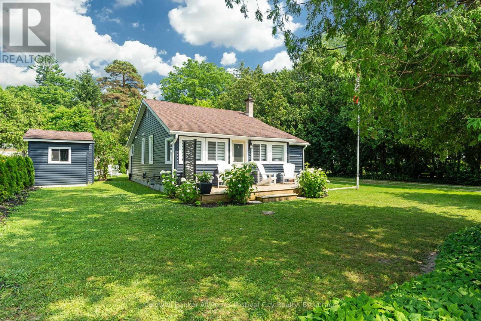 20 Tuyll St, Bluewater, ON N0M 1G0