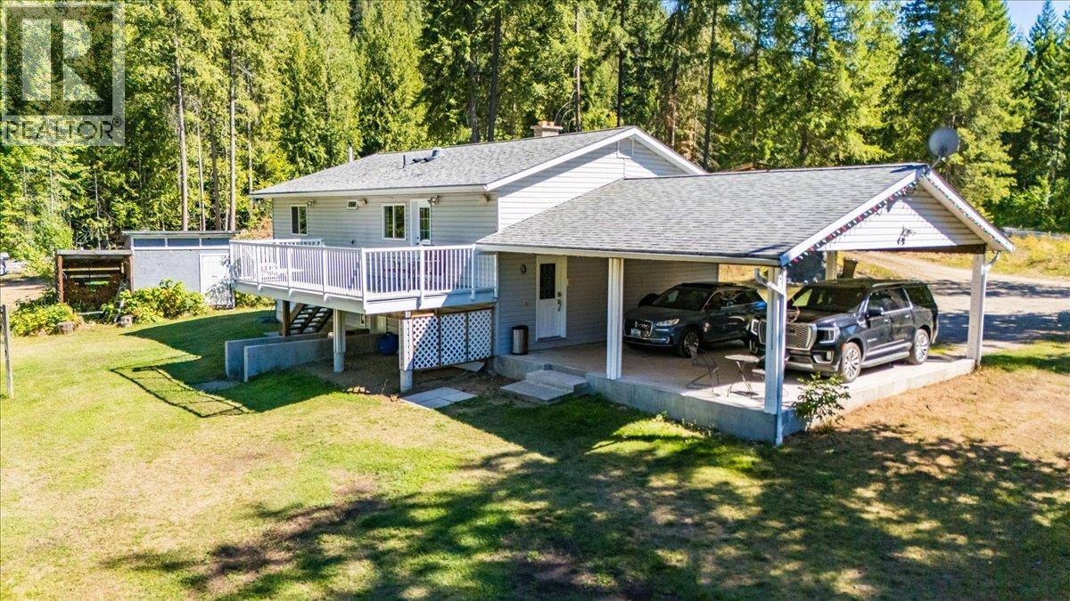 2485 Upper Gibson Rd, Castlegar, BC V1N 4S7