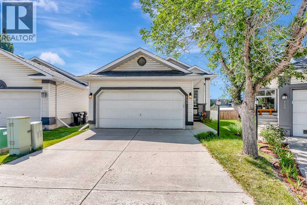 155 Douglas Glen Close SE, Calgary, AB T2Z 2N1