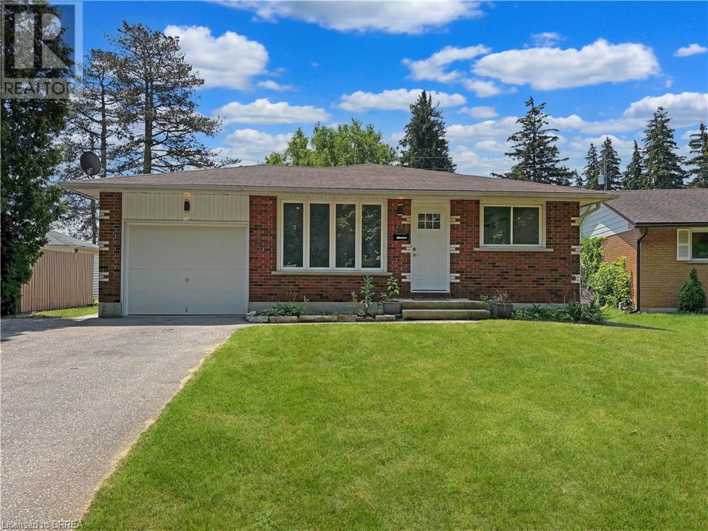 62 Garden St, Simcoe, ON N3Y 1C4