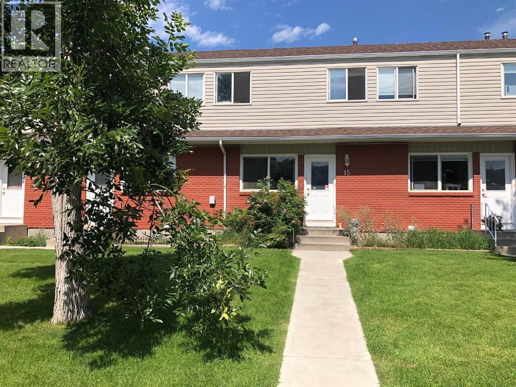 116 8 Avenue Sw Unit 15, High River, AB T1V 1A3