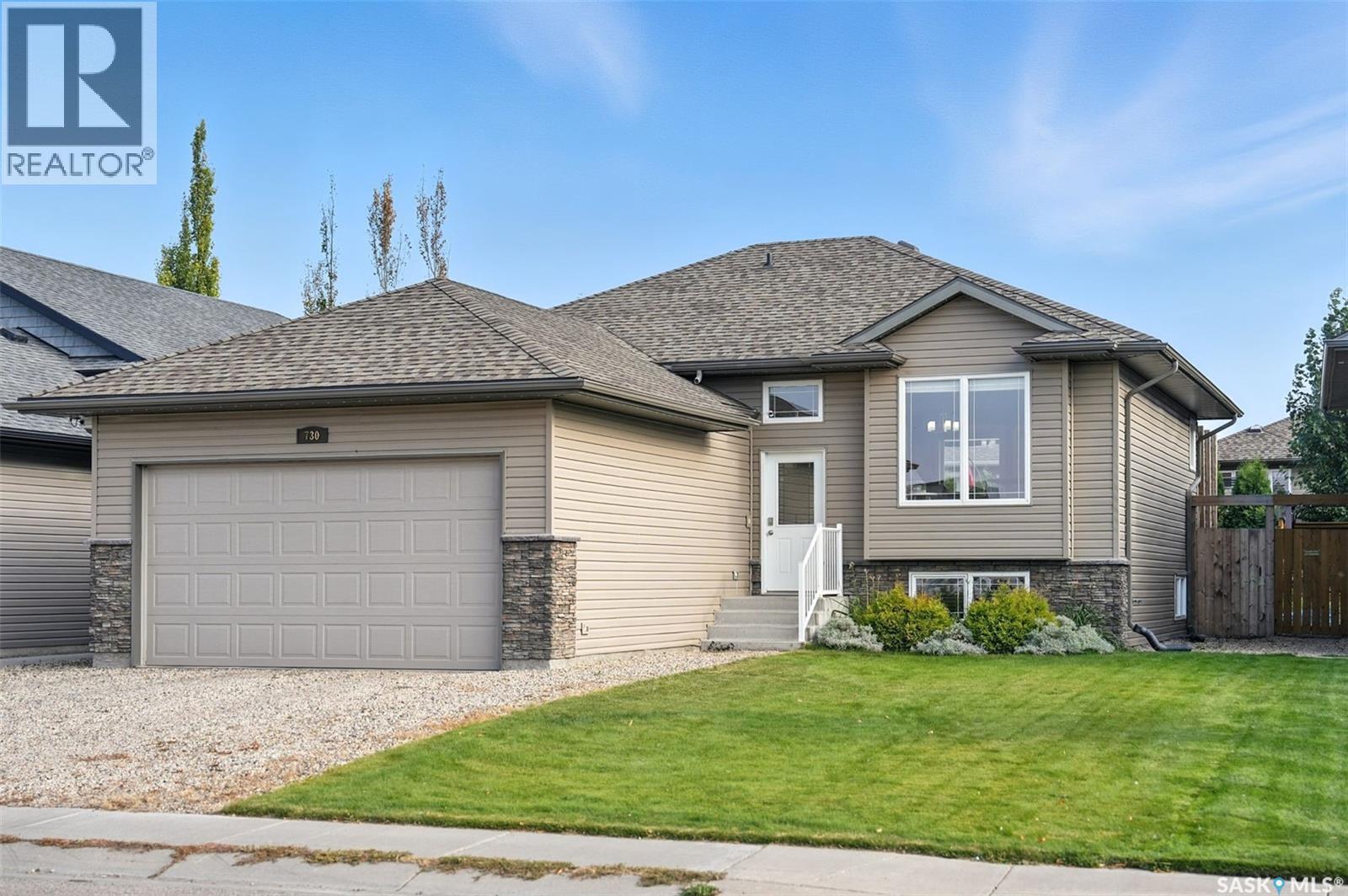 730 Hargreaves Cres, Saskatoon, SK S7R 0H2