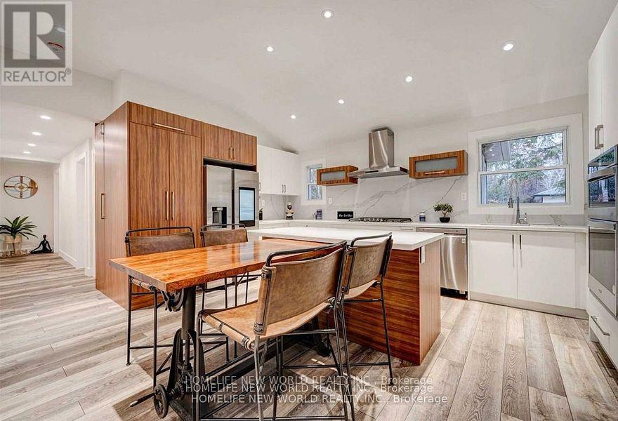 65 Edith St, Georgina, ON L0E 1L0