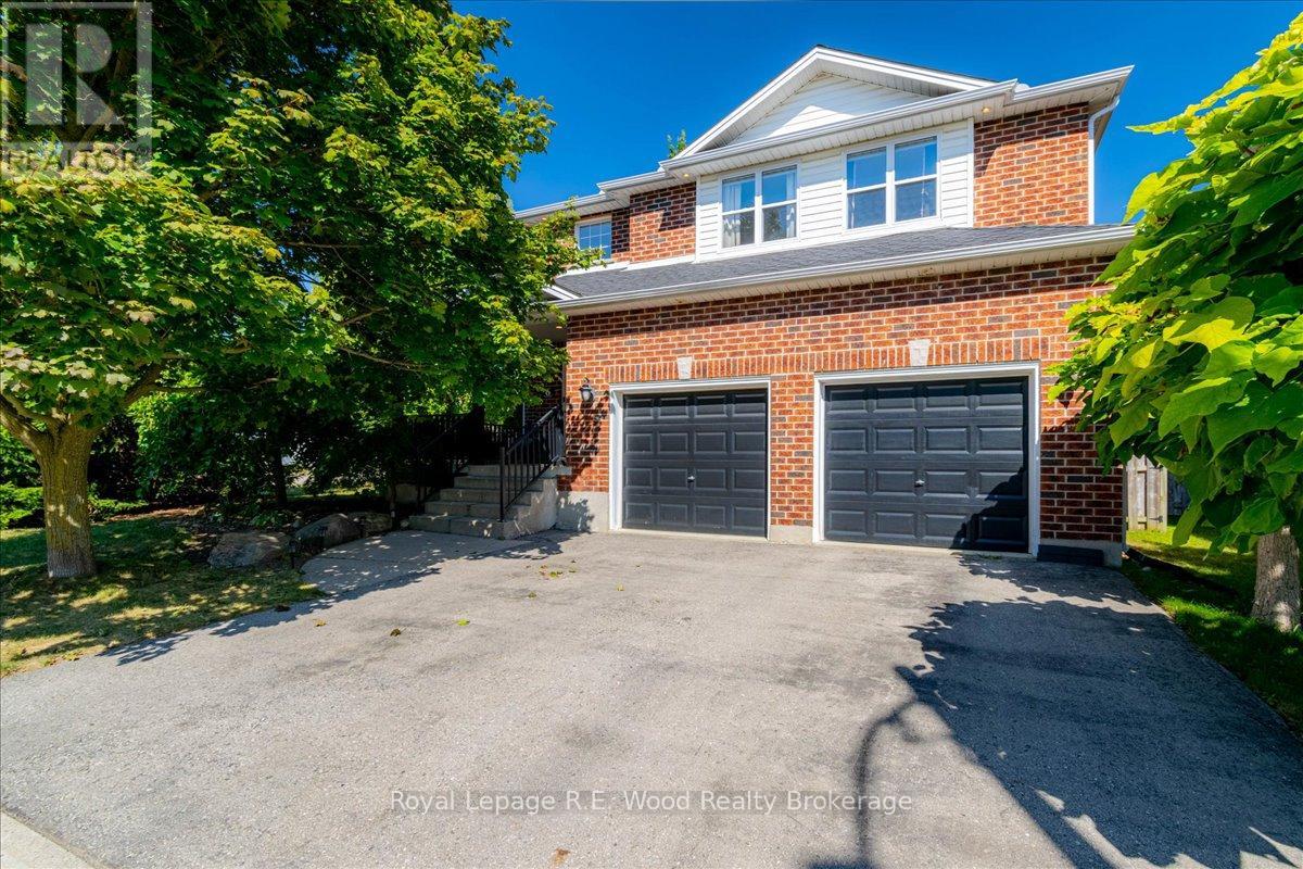 6 Owen St, Ingersoll, ON N5C 4H3