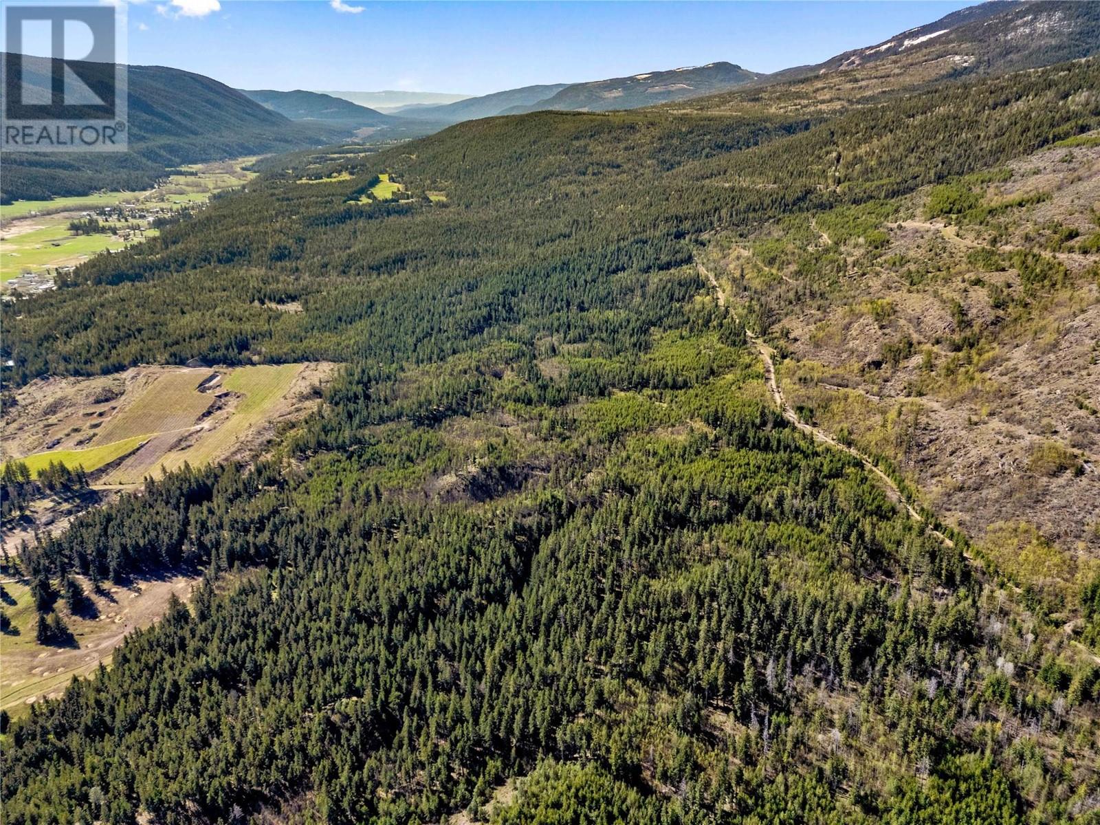 3221 Edes Rd, Salmon Arm, BC V1E 3E9