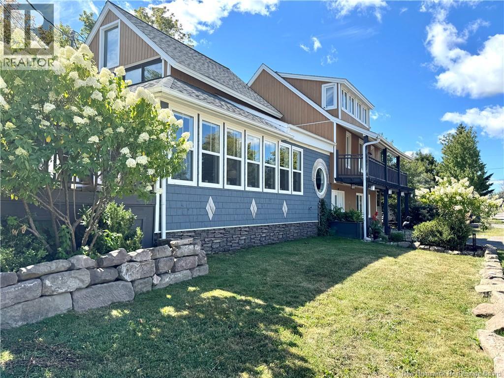 96 Third Ave, Shediac, NB E4P 5M9