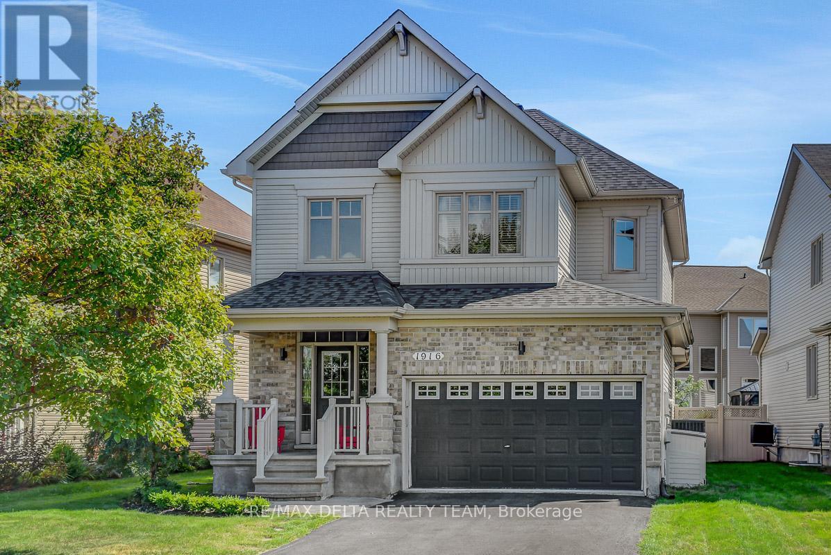 1916 Montmere Ave, Ottawa, ON K4A 0E7
